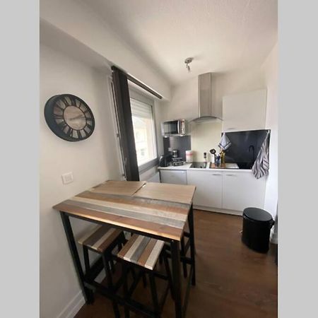 Le 13 Du Temple - Plein Coeur Centre Ville, Residence Privee, 5Mn Gare Sncf, Wifi Et Netflix Niort Luaran gambar