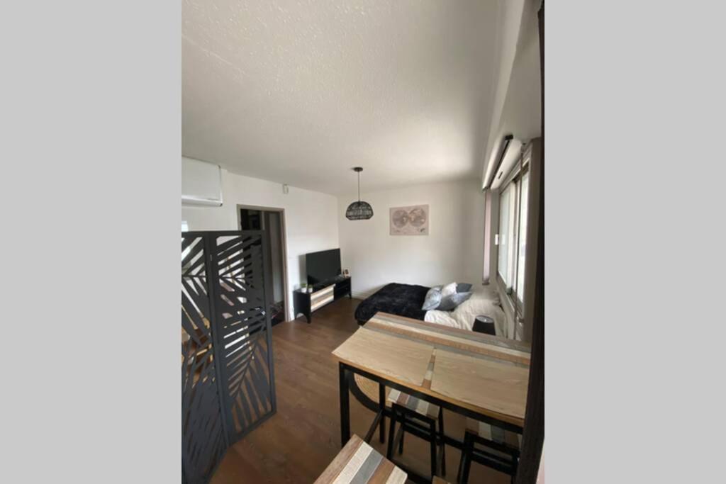 Le 13 Du Temple - Plein Coeur Centre Ville, Residence Privee, 5Mn Gare Sncf, Wifi Et Netflix Niort Luaran gambar